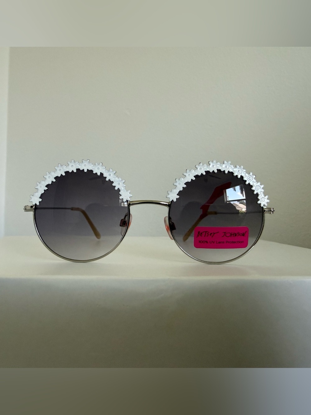 Betsey Johnson White Floral Trim Round Sunglasses with Gradient Lenses